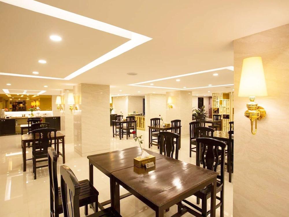 Shwe Pyi San Yar Hotel Янгон Экстерьер фото