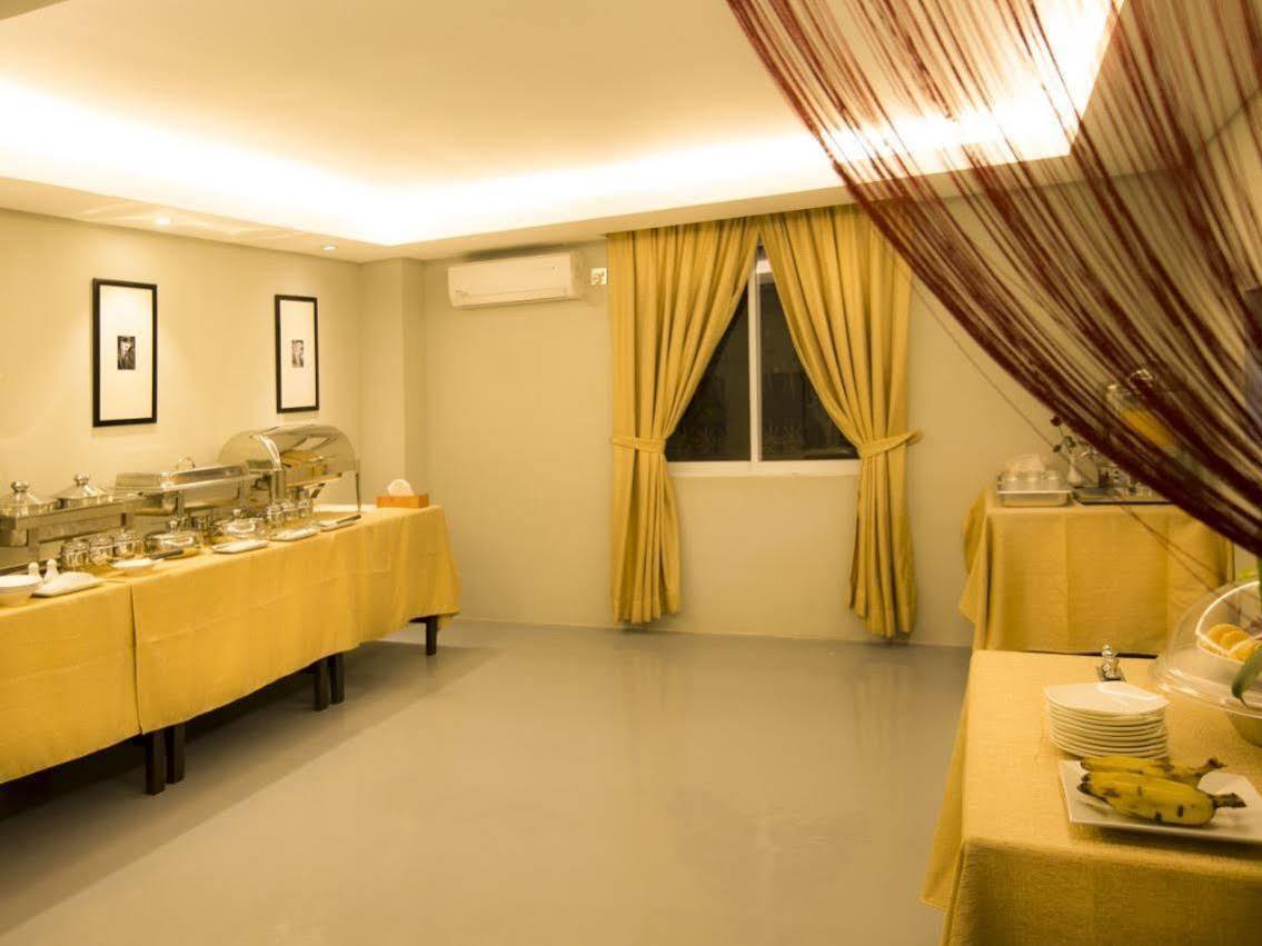 Shwe Pyi San Yar Hotel Янгон Экстерьер фото